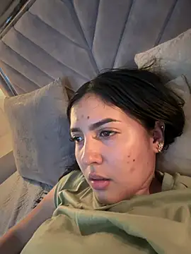 Snapshot of MarianaBenz chatting on February 10, 8:31 pm MarianaBenz online show from February 10, 8:31 pm