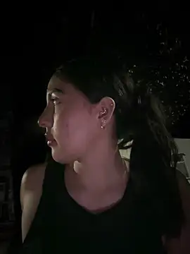 Snapshot of MarianaBenz chatting on February 15, 2:58 am MarianaBenz online show from February 15, 2:58 am