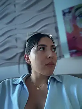 Snapshot of MarianaBenz chatting on February 27, 9:58 pm MarianaBenz online show from February 27, 9:58 pm