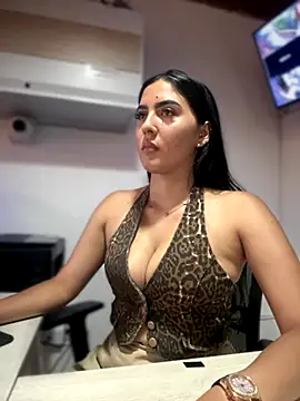 Snapshot of MarianaBenz chatting on September 20, 9:38 pm MarianaBenz online show from September 20, 9:38 pm