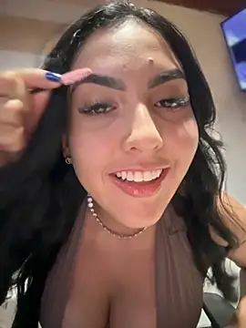 Snapshot of MarianaBenz chatting on October 31, 11:17 pm MarianaBenz online show from October 31, 11:17 pm