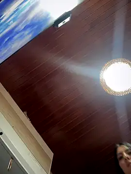 Snapshot of MarianaBenz chatting on December 16, 12:04 am MarianaBenz online show from December 16, 12:04 am