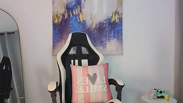 KristennBlue online show from November 23, 10:04 am