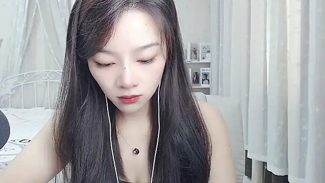 Snapshot of Jenny-Z chatting on July 17, 1:56 am Jenny-Z online show from July 17, 1:56 am