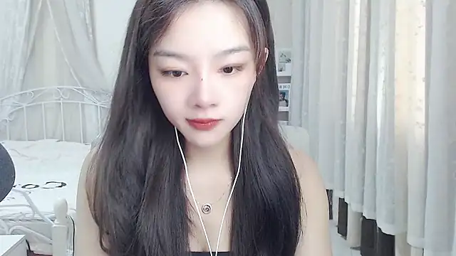 Snapshot of Jenny-Z chatting on July 19, 1:53 am Jenny-Z online show from July 19, 1:53 am