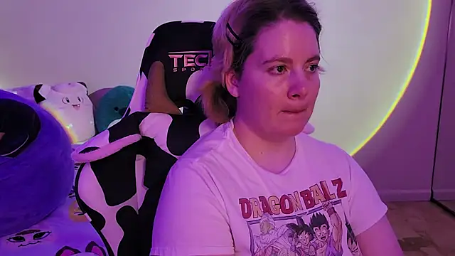 Snapshot of InternetFairy_XO chatting on December 14, 11:01 pm InternetFairy XO online show from December 14, 11:01 pm