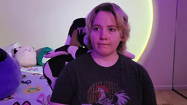 Snapshot of InternetFairy_XO chatting on December 22, 2:16 pm InternetFairy XO online show from December 22, 2:16 pm