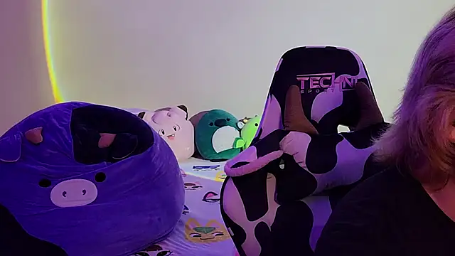 Snapshot of InternetFairy_XO chatting on December 29, 1:34 am InternetFairy XO online show from December 29, 1:34 am