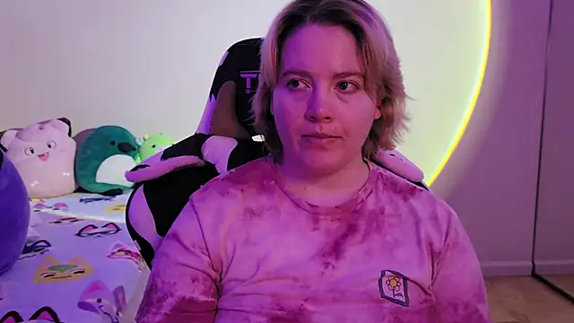 Snapshot of InternetFairy_XO chatting on December 29, 3:13 pm InternetFairy XO online show from December 29, 3:13 pm