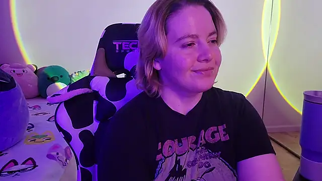 Snapshot of InternetFairy_XO chatting on January 30, 3:44 am InternetFairy XO online show from January 30, 3:44 am