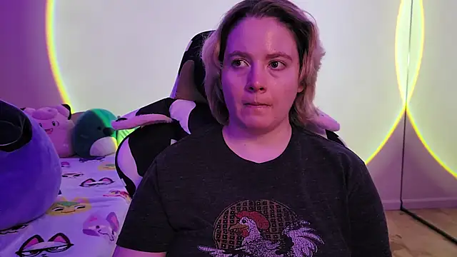 Snapshot of InternetFairy_XO chatting on February 14, 10:17 am InternetFairy XO online show from February 14, 10:17 am