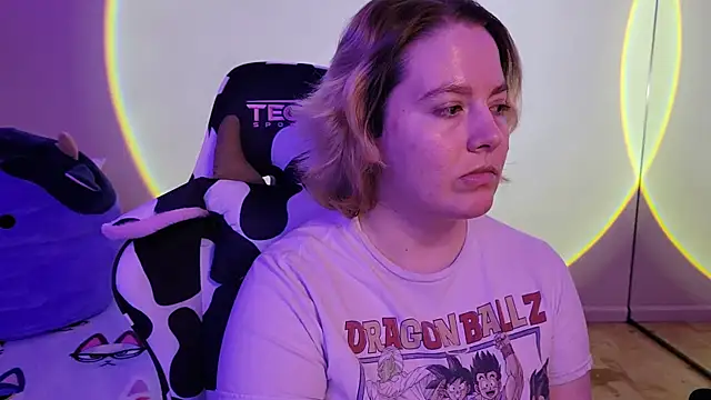 Snapshot of InternetFairy_XO chatting on February 21, 5:46 am InternetFairy XO online show from February 21, 5:46 am