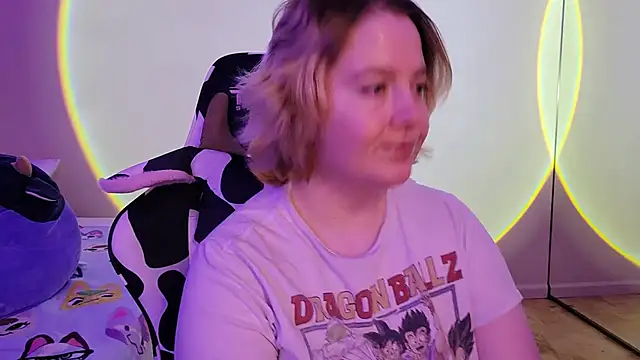 Snapshot of InternetFairy_XO chatting on February 21, 8:51 am InternetFairy XO online show from February 21, 8:51 am