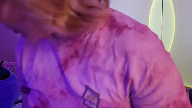 Snapshot of InternetFairy_XO chatting on February 26, 8:48 am InternetFairy XO online show from February 26, 8:48 am