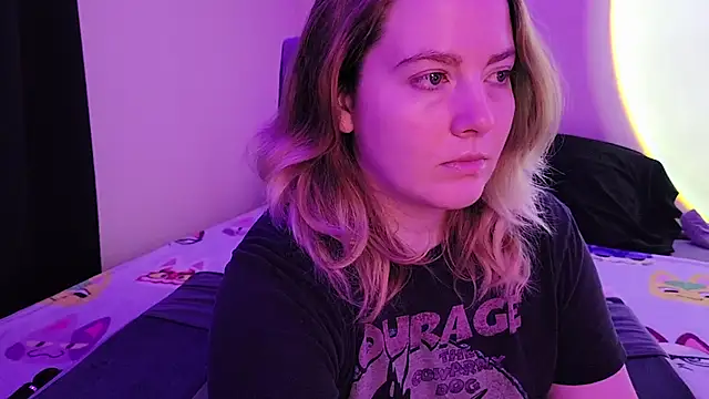 Snapshot of InternetFairy_XO chatting on November 30, 4:27 am InternetFairy XO online show from November 30, 4:27 am