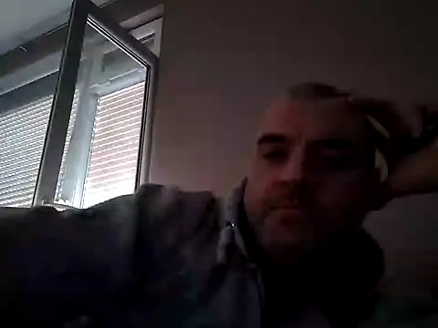 Snapshot of LSD669 chatting on January 29, 6:01 am LSD669 online show from January 29, 6:01 am