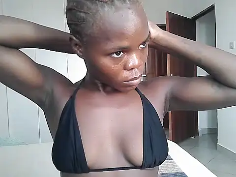 petiteebony 81 online show from February 15, 7:05 am