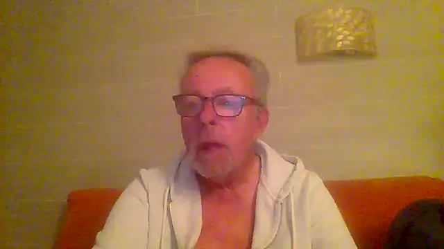 tuggy59 online show from April 5, 3:26 am