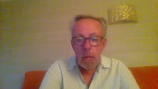 tuggy59 online show from April 18, 5:33 am