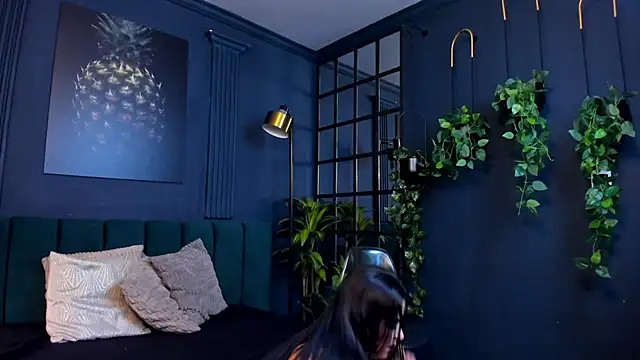 taylor bennet online show from February 11, 12:16 pm