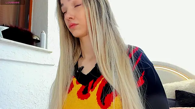 Sassy Teen online show from April 8, 7:52 am