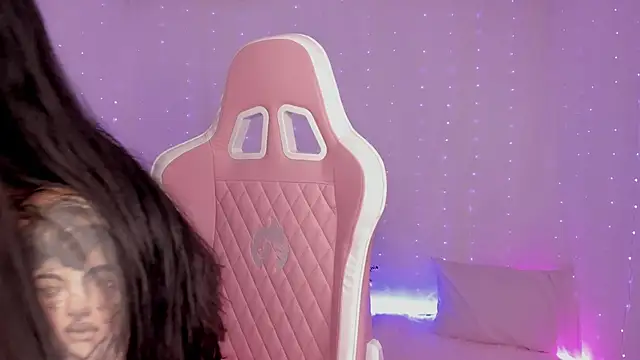 lili taylor online show from January 16, 9:48 am