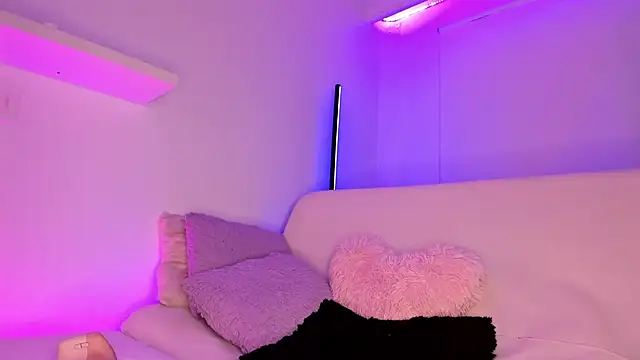 Gloomydoll online show from January 10, 3:16 pm