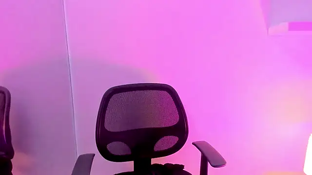 Gloomydoll online show from December 3, 8:51 pm