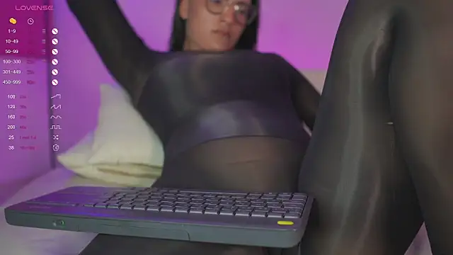 mia colin1  online show from February 23, 2:51 am