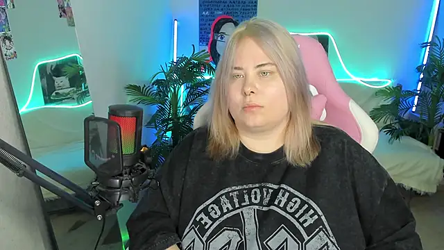 Akemi BBW online show from March 18, 9:53 pm