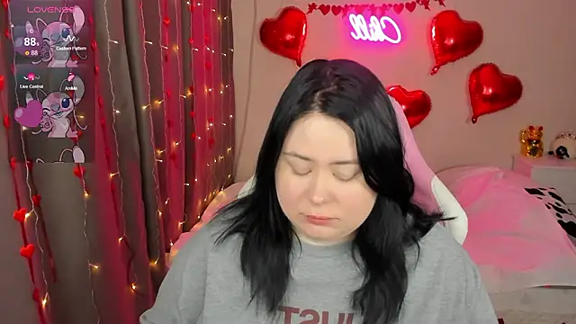 Akemi BBW online show from February 18, 4:52 am