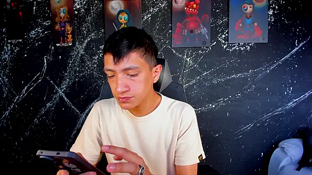 DereckCooperr online show from April 14, 8:59 pm