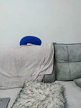 bebygirl143s online show from March 14, 8:38 pm