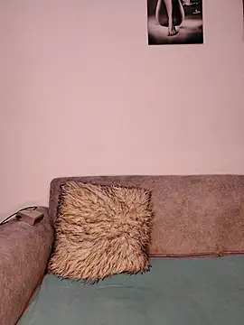 bebygirl143s online show from September 28, 9:31 pm