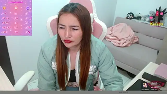 EVA GRAYS online show from March 4, 12:05 am