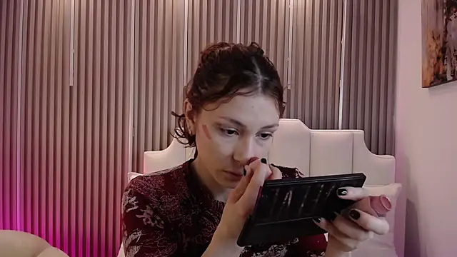 Katy Van online show from March 31, 8:31 pm