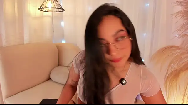 Snapshot of anniesweet02 chatting on September 30, 10:37 pm anniesweet02 online show from September 30, 10:37 pm