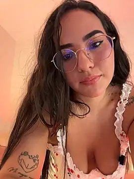 Snapshot of anniesweet02 chatting on July 3, 1:12 am anniesweet02 online show from July 3, 1:12 am