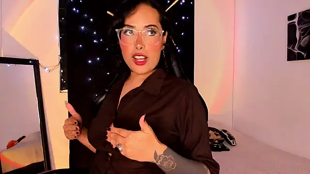 willow poisson online show from January 28, 8:15 pm