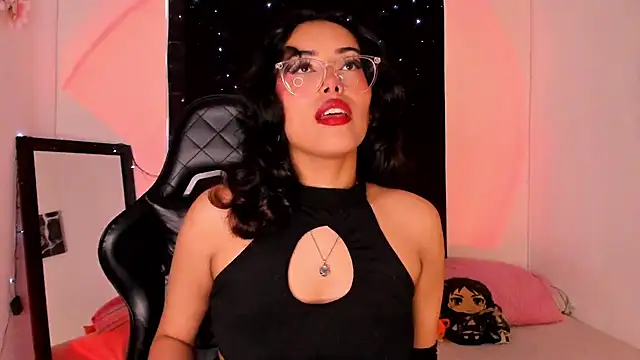 willow poisson online show from February 19, 5:27 pm