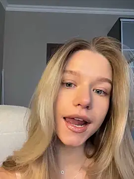 JessIsLove online show from February 17, 5:36 am