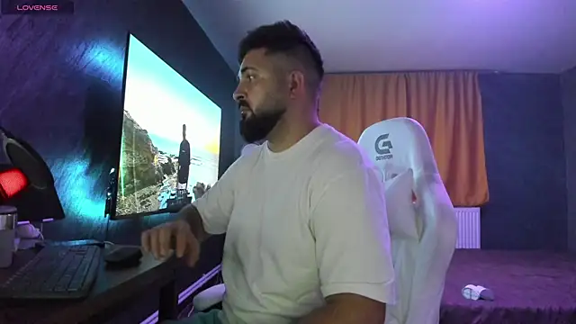 Snapshot of Eduu2322 chatting on November 2, 10:23 pm Eduu2322 online show from November 2, 10:23 pm