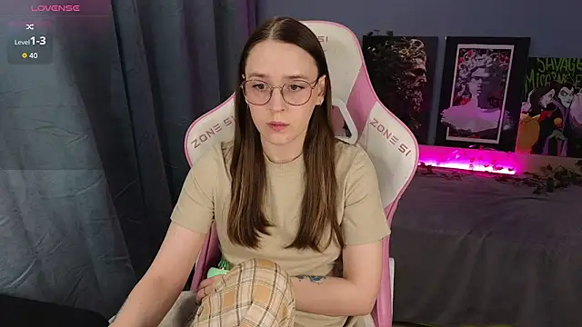 Sweet frosti online show from April 18, 3:32 am