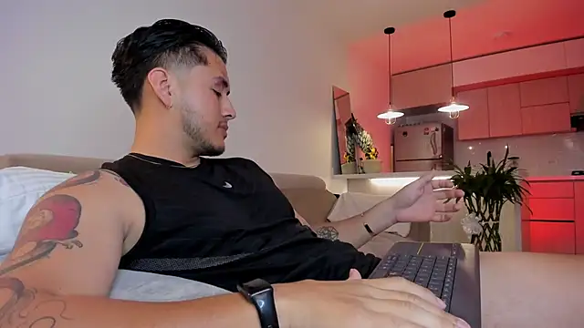 Snapshot of Chriskyle_ chatting on September 18, 12:12 am Chriskyle  online show from September 18, 12:12 am