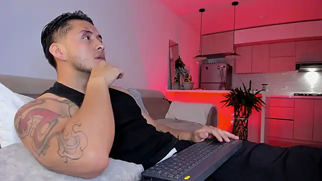 Snapshot of Chriskyle_ chatting on September 23, 12:24 am Chriskyle  online show from September 23, 12:24 am