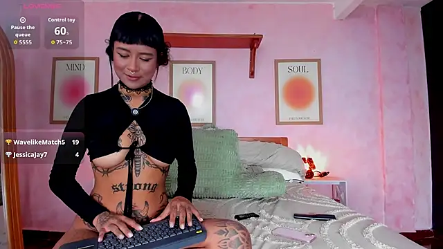 AliceBanks online show from April 16, 11:22 am