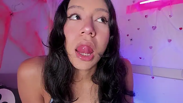 AdammClark1 online show from October 27, 9:08 pm