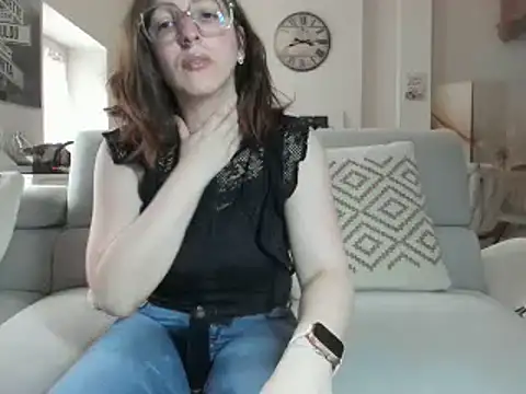 Snapshot of prunelle_sexy chatting on November 14, 10:58 am prunelle sexy online show from November 14, 10:58 am