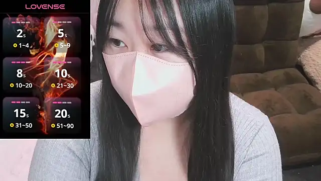 Snapshot of yuinyan3150 chatting on January 18, 6:32 pm yuinyan3150 online show from January 18, 6:32 pm