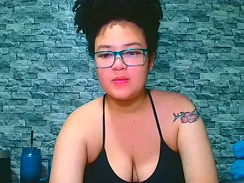 vanellope12 online show from March 29, 10:04 am